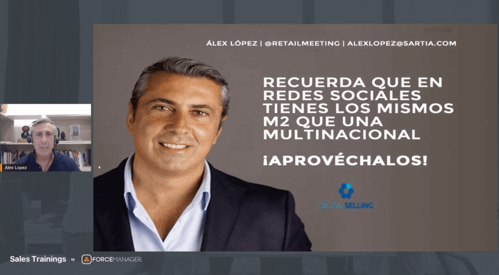 Imagen de Álex López recordando que en redes sociales se tiene los mismos M2 que una multinacional.